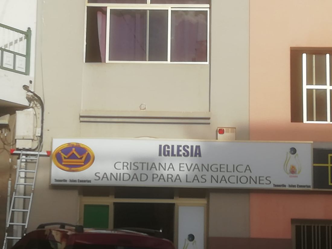 Rótulo de una iglesia en Tenerife
